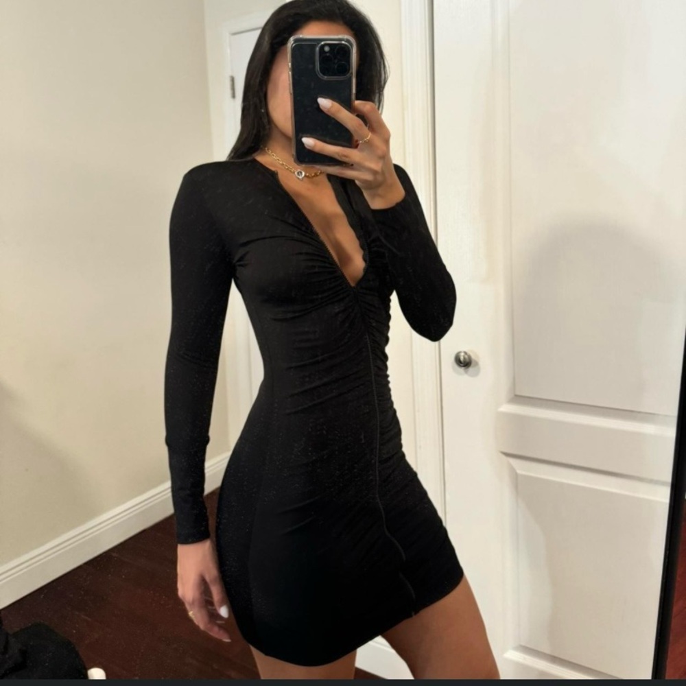 $10 DRESS SALE! PrettyLittleThing Black Long Sleeve Bodycon Mini Dress- SZ 4